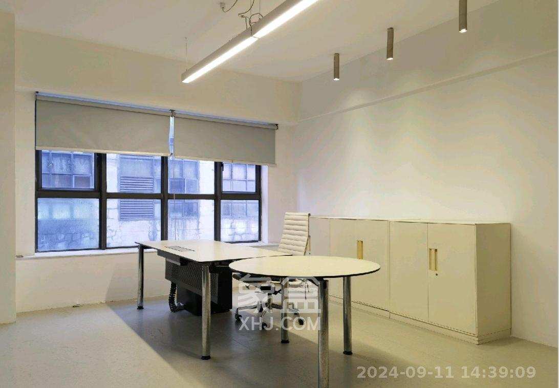 摩天一号  4室1厅1卫   13000.00元/月室内图