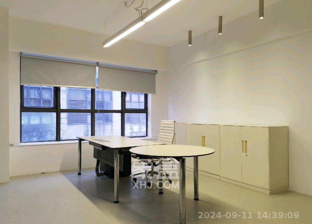 摩天一号  4室1厅1卫   13000.00元/月室内图
