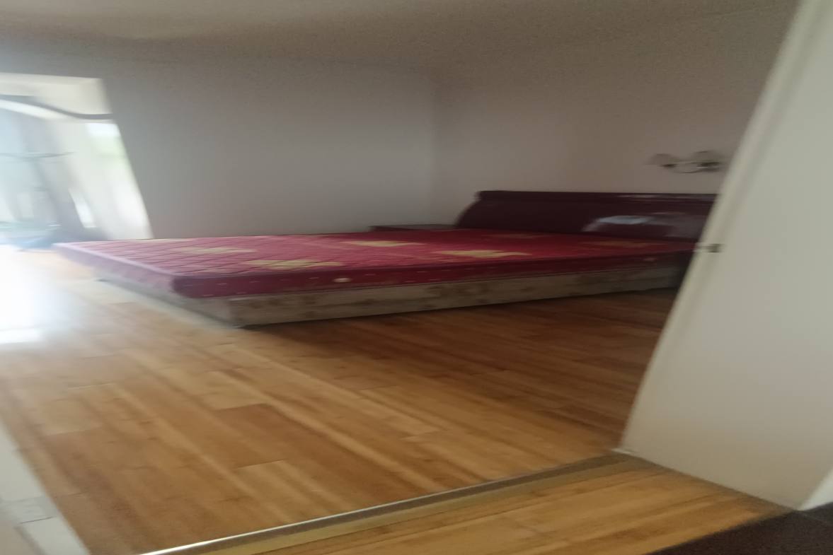 煤气公司家属楼  3室2厅2卫    1000.0元/月室内图