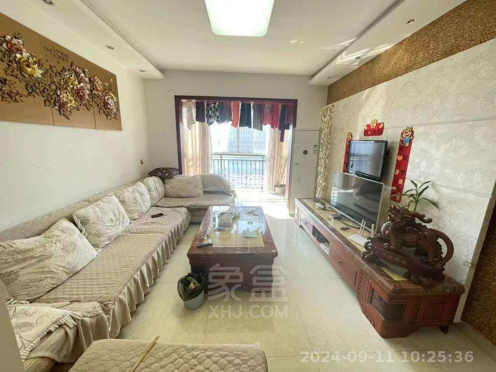 城市风景  2室2厅1卫   1500.00元/月室内图