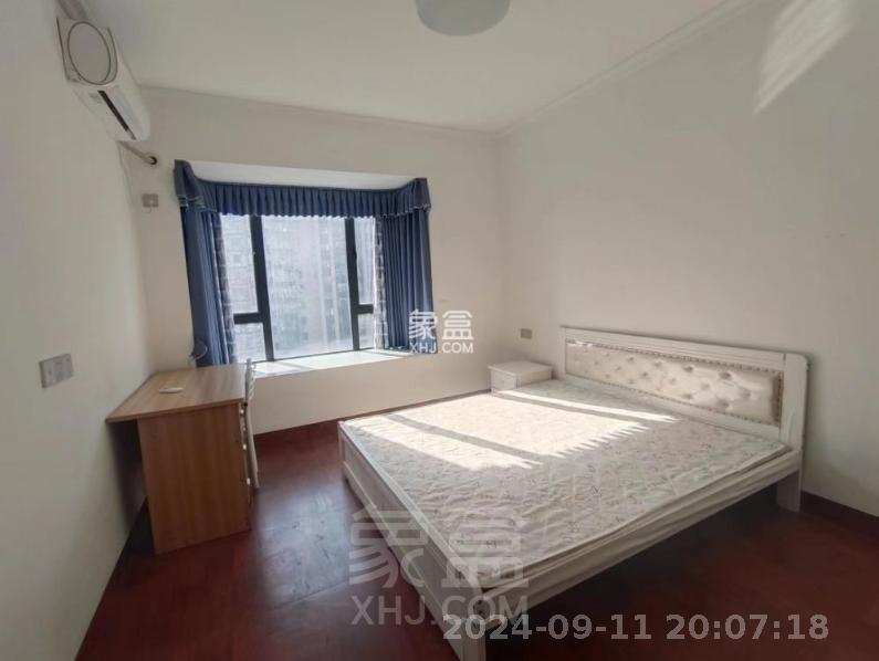 春藤小镇  3室2厅2卫   2000.00元/月室内图