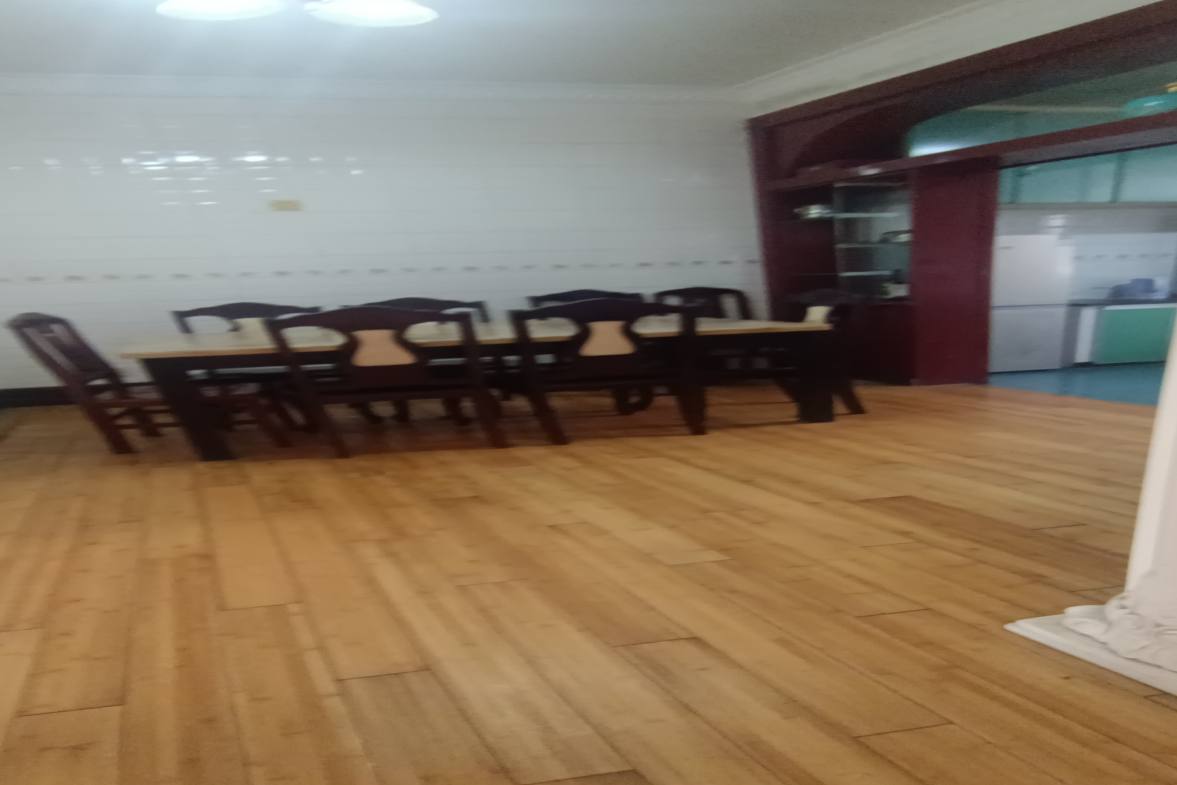 煤气公司家属楼  3室2厅2卫    1000.0元/月室内图