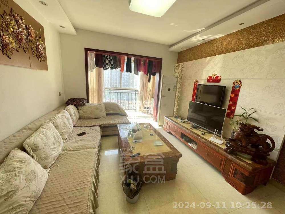 城市风景  2室2厅1卫   1500.00元/月室内图