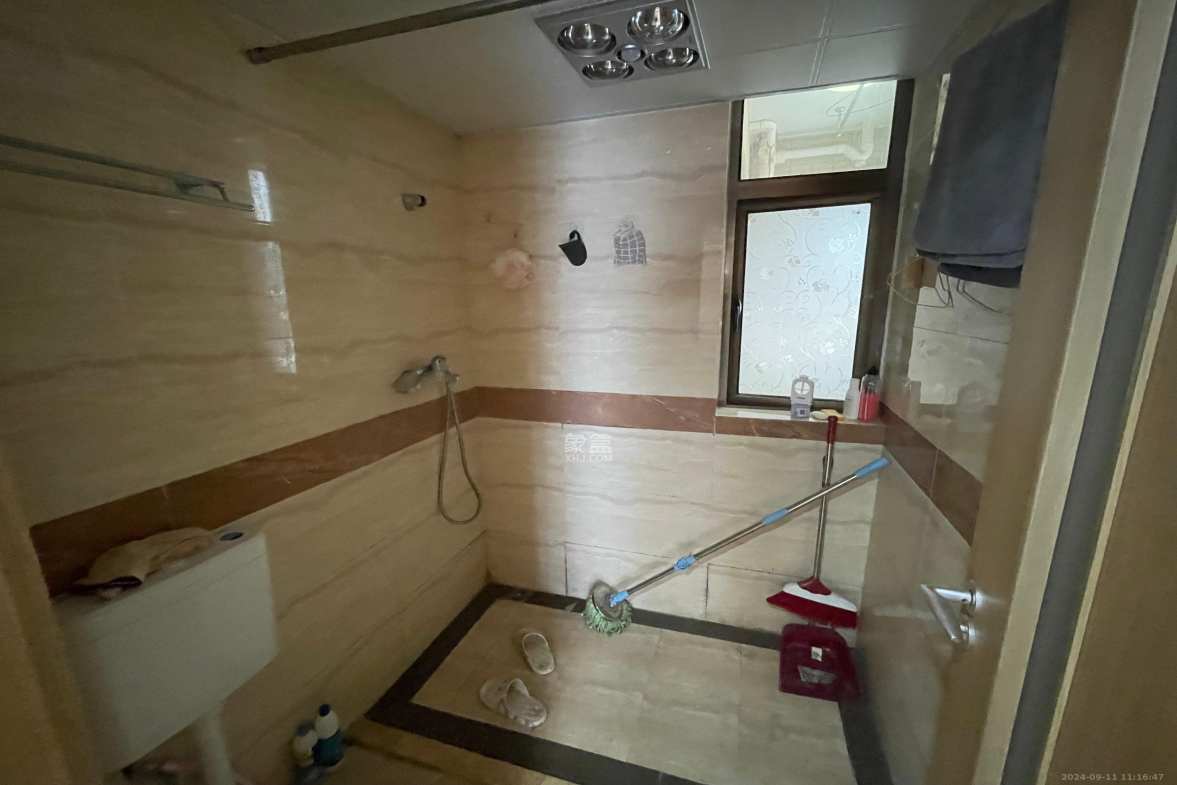 江山帝景哈佛  1室2厅1卫   2200.00元/月室内图