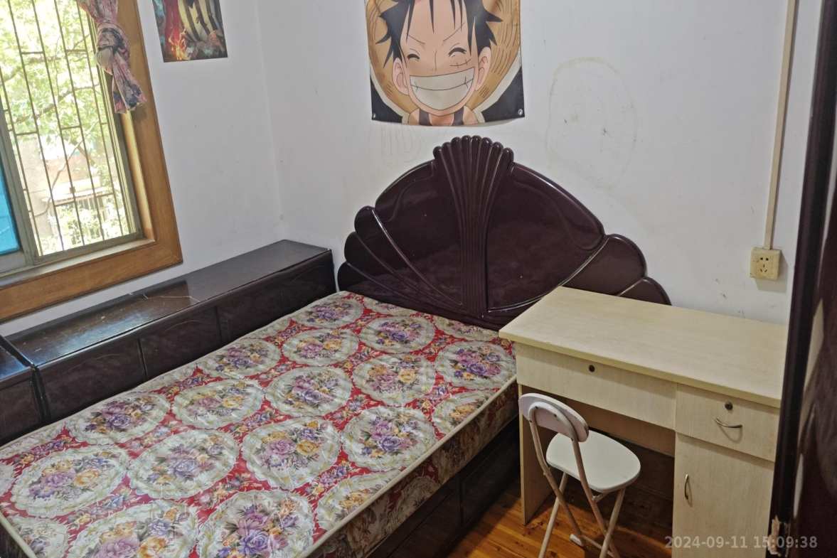 新苑小区红旗中路44号  2室1厅1卫   700.00元/月室内图