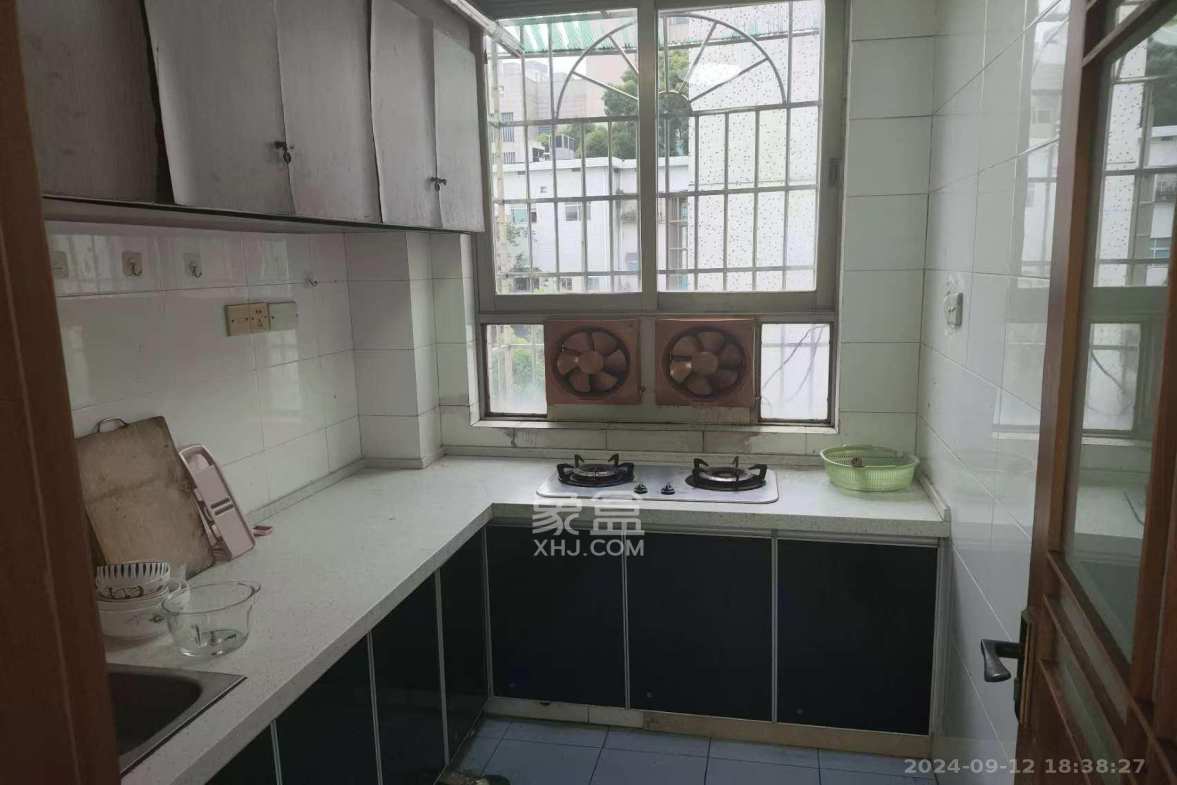 金盆公寓 3室2厅1卫 2000.0元/月 金盆公寓 3室2厅1卫 2000.0元/月室内图