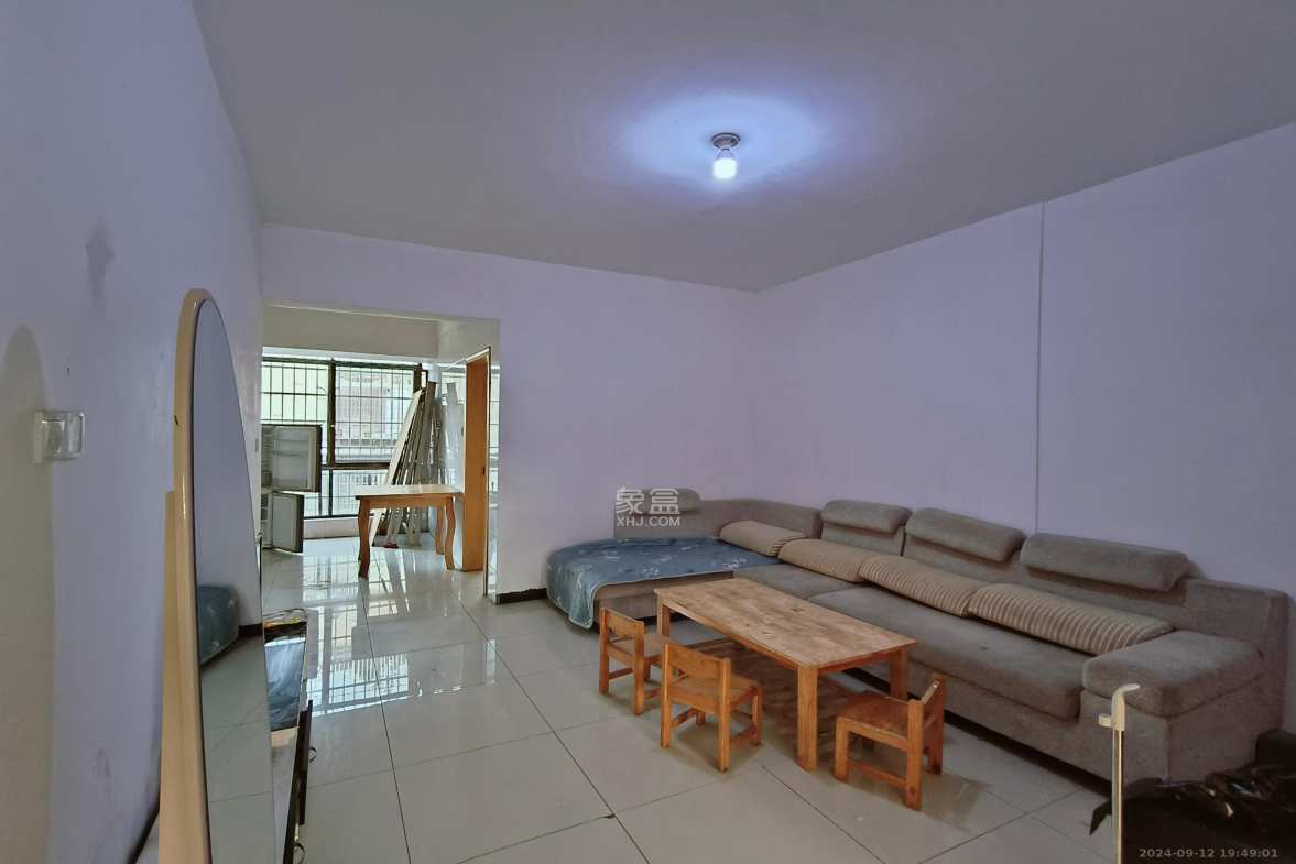 龙塘安置区(龙塘小区) 3室2厅1卫 1400.0元/月 龙塘安置区(龙塘小区) 3室2厅1卫 1400.0元/月室内图