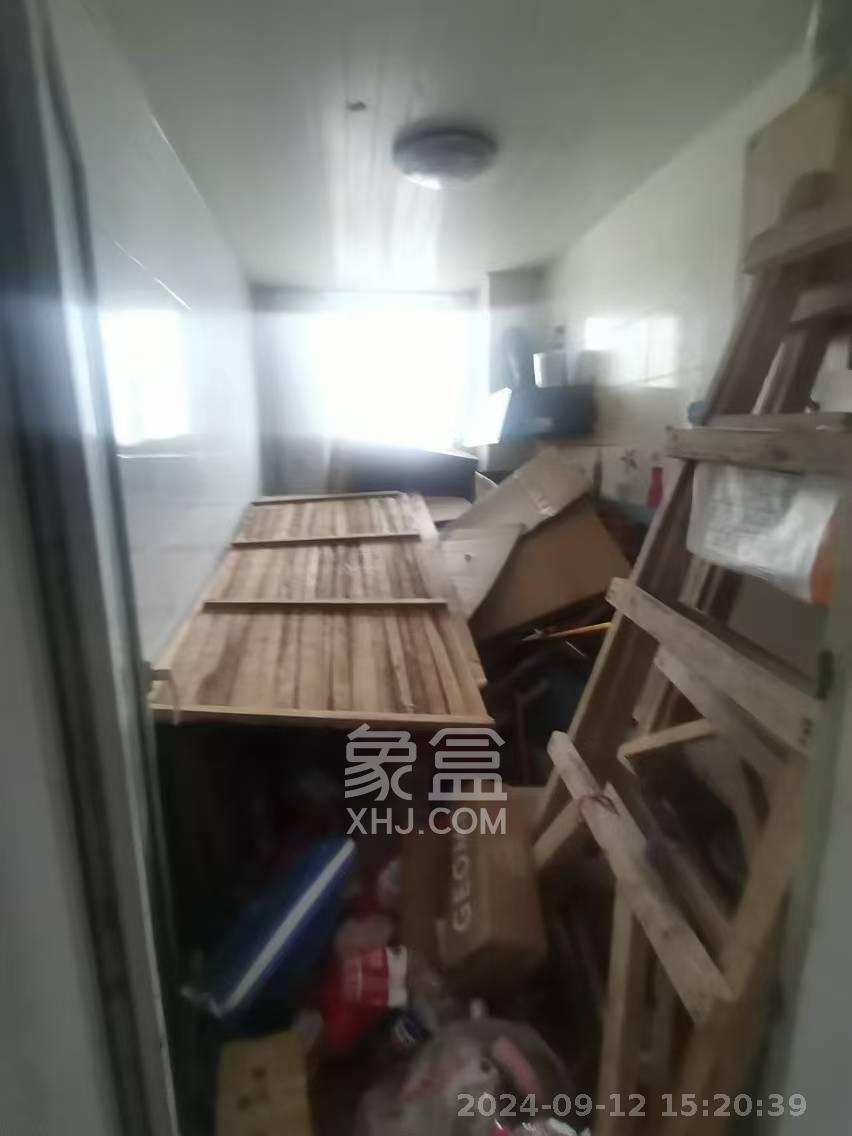 麓谷加州阳光  3室2厅2卫   2400.00元/月室内图