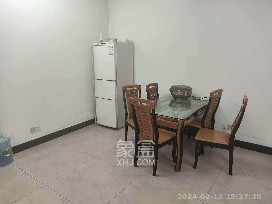 金盆公寓 3室2厅1卫 2000.0元/月 金盆公寓 3室2厅1卫 2000.0元/月室内图