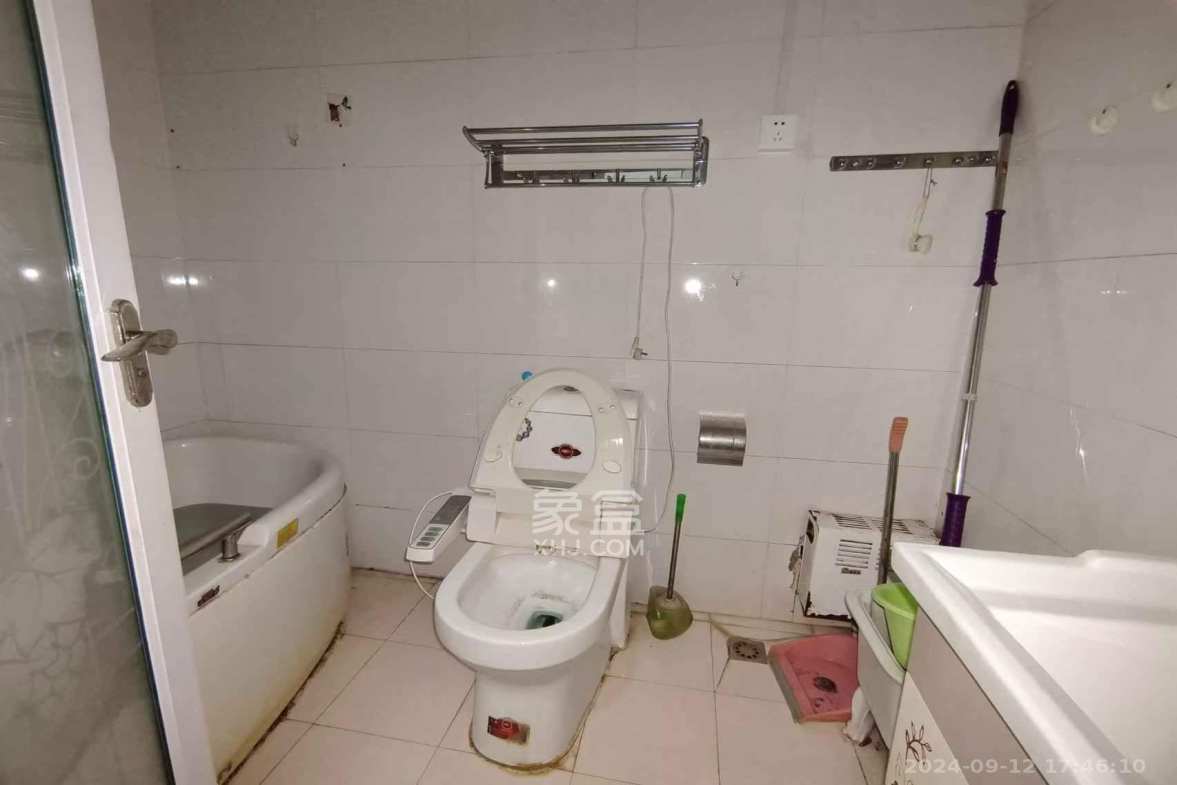 怡海星城  1室1厅1卫    1000.0元/月室内图