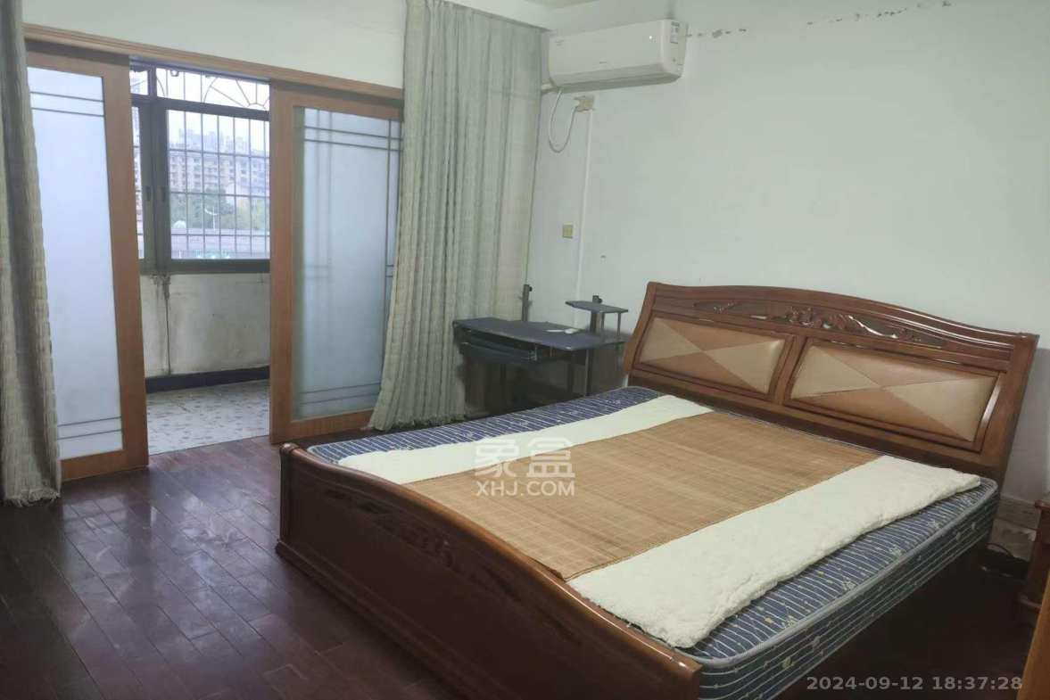 金盆公寓 3室2厅1卫 2000.0元/月 金盆公寓 3室2厅1卫 2000.0元/月室内图