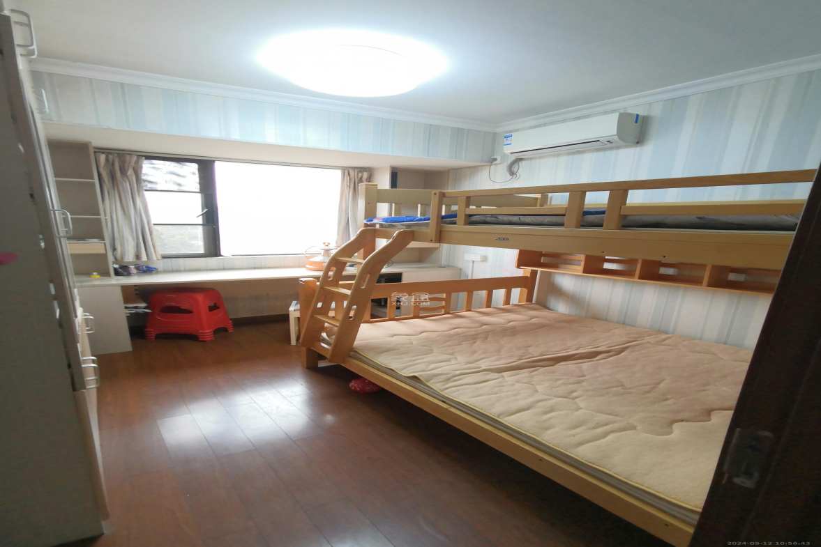 万科城市花园  3室2厅2卫   2500.00元/月室内图