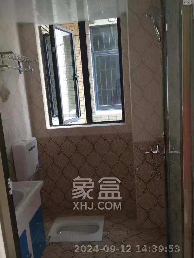 东城港  2室1厅1卫   2200.00元/月室内图