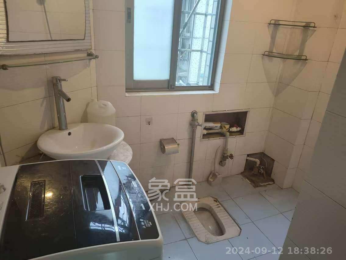 金盆公寓 3室2厅1卫 2000.0元/月 金盆公寓 3室2厅1卫 2000.0元/月室内图