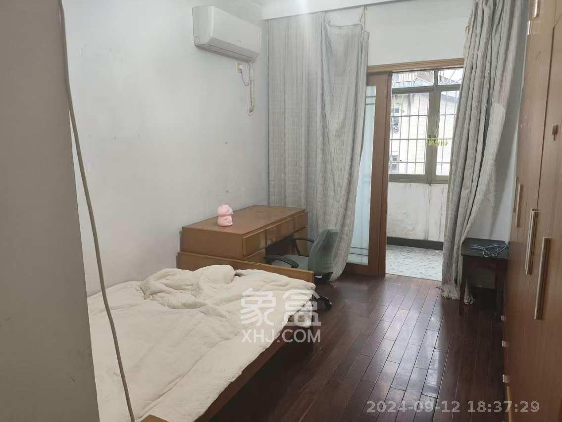 金盆公寓 3室2厅1卫 2000.0元/月 金盆公寓 3室2厅1卫 2000.0元/月室内图