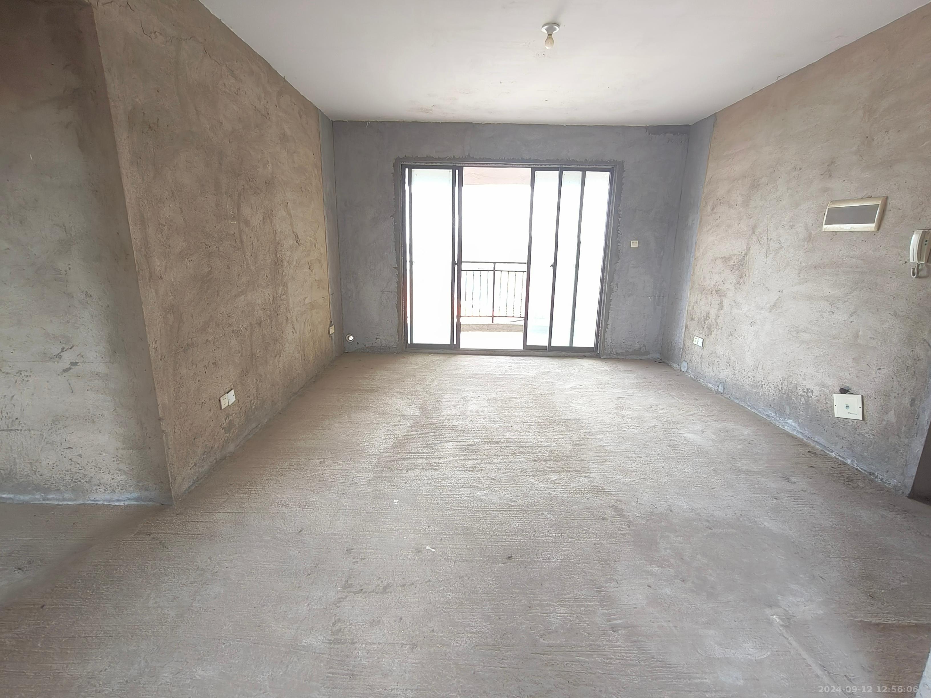 锦绣湘江  4室2厅2卫    53.8万