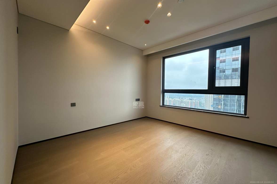 长沙悦府(华润万象城)  4室2厅3卫    13000.0元/月 长沙悦府(华润万象城)  4室2厅3卫    13000.0元/月室内图