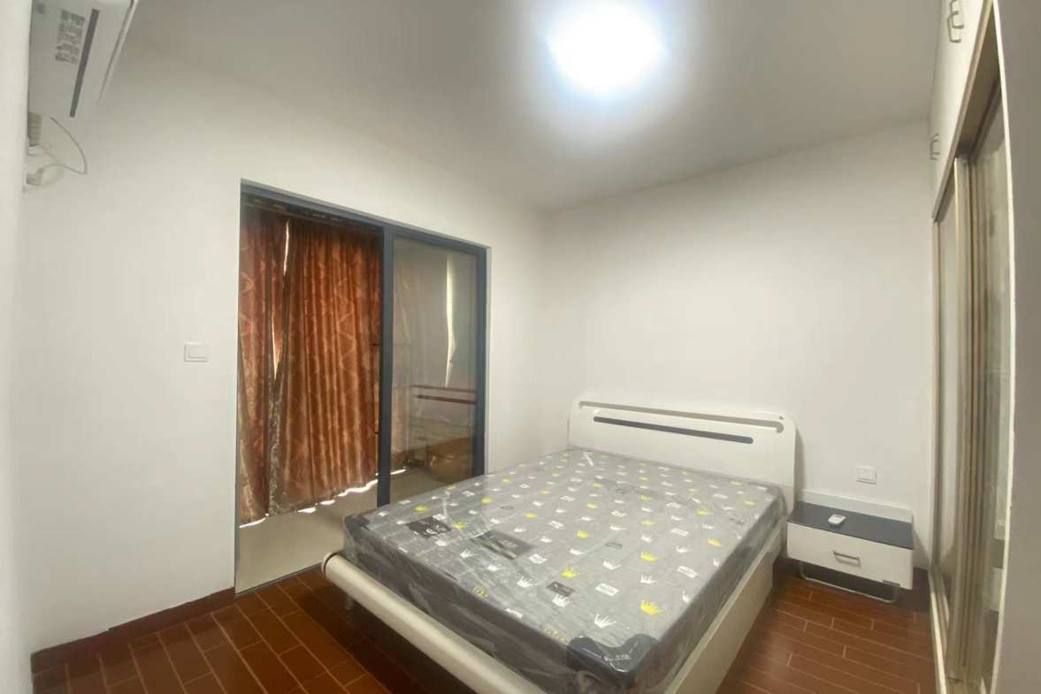 名仕华府  3室2厅2卫   2200.00元/月室内图