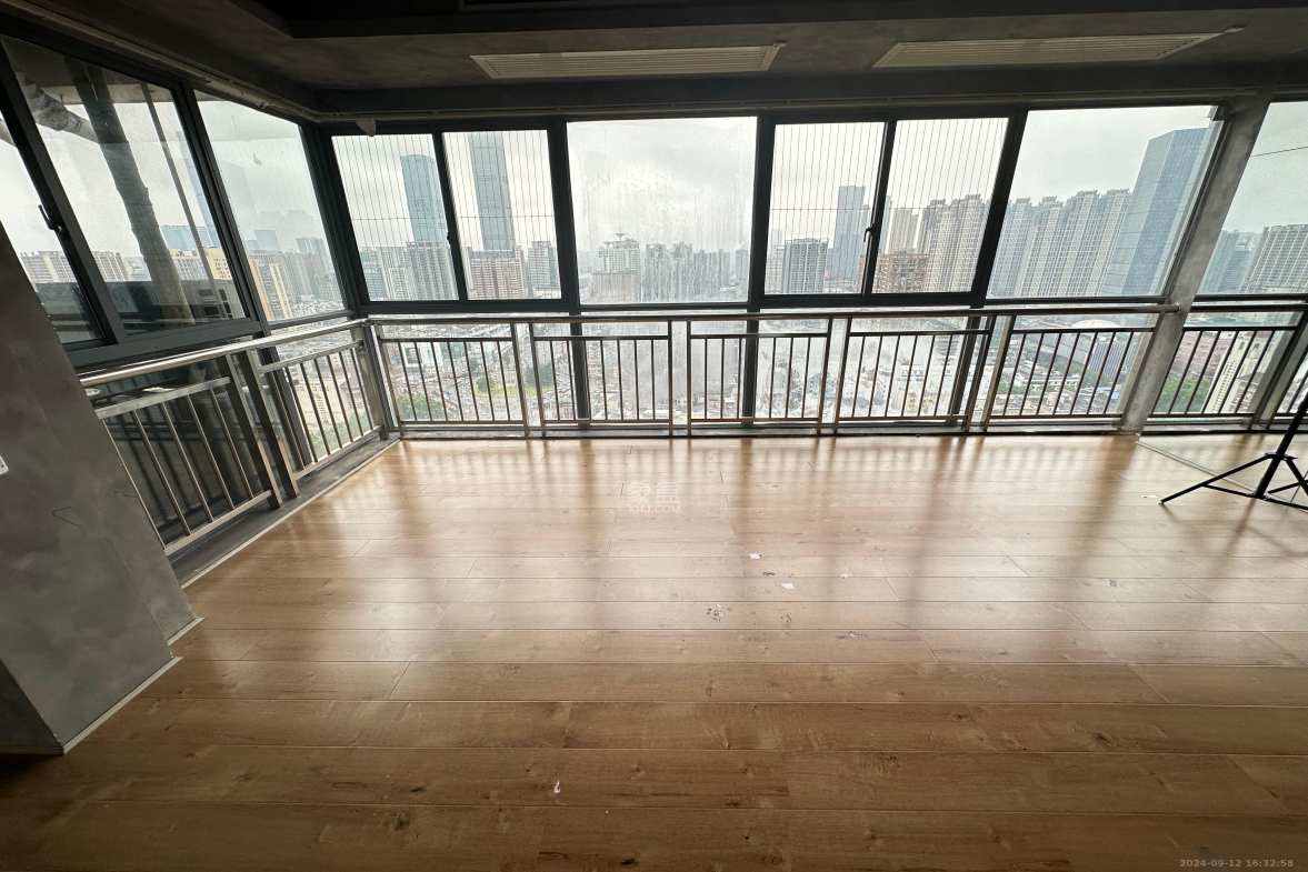 上城金都  5室2厅3卫   12000.00元/月室内图