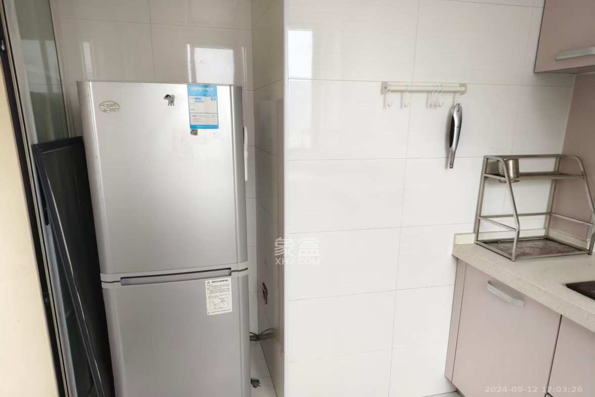 优山美地  3室2厅1卫   2700.00元/月室内图