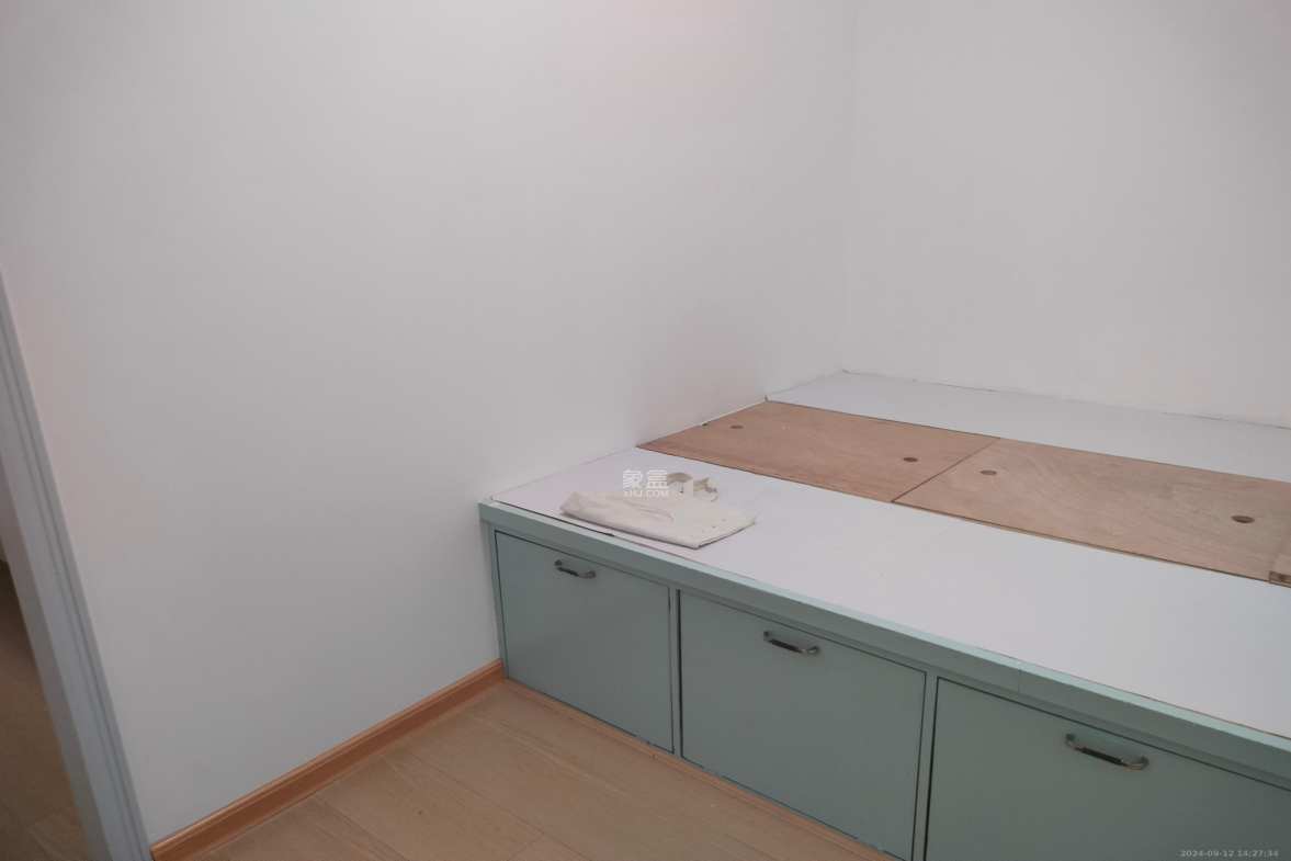 芙蓉蓉苑  2室1厅1卫   2600.00元/月室内图