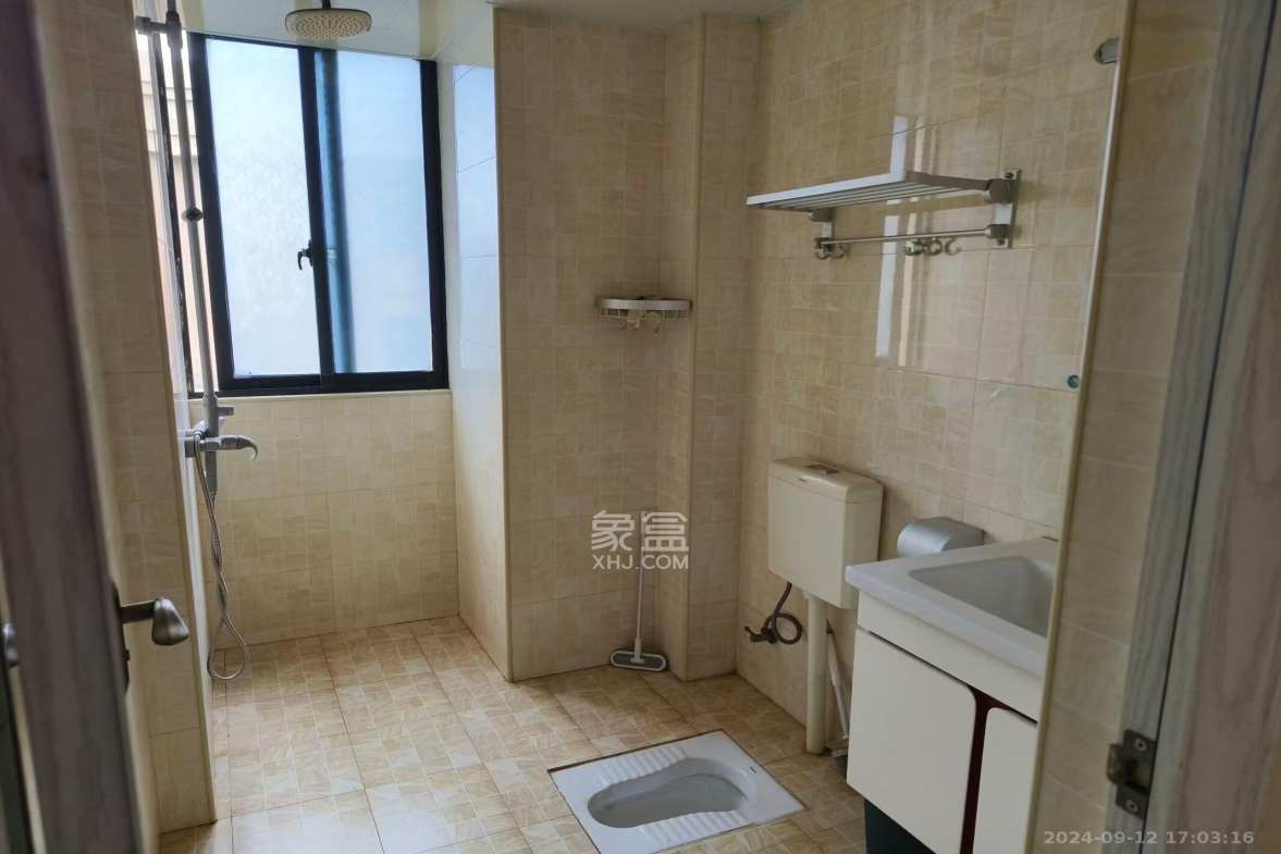 优山美地  3室2厅1卫   2700.00元/月室内图