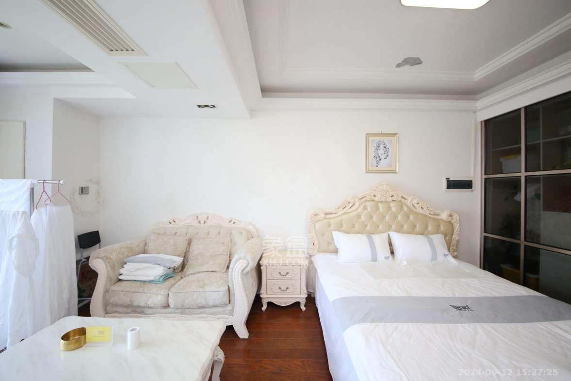 壹号公馆  1室1厅1卫    2100.0元/月 壹号公馆  1室1厅1卫    2100.0元/月室内图