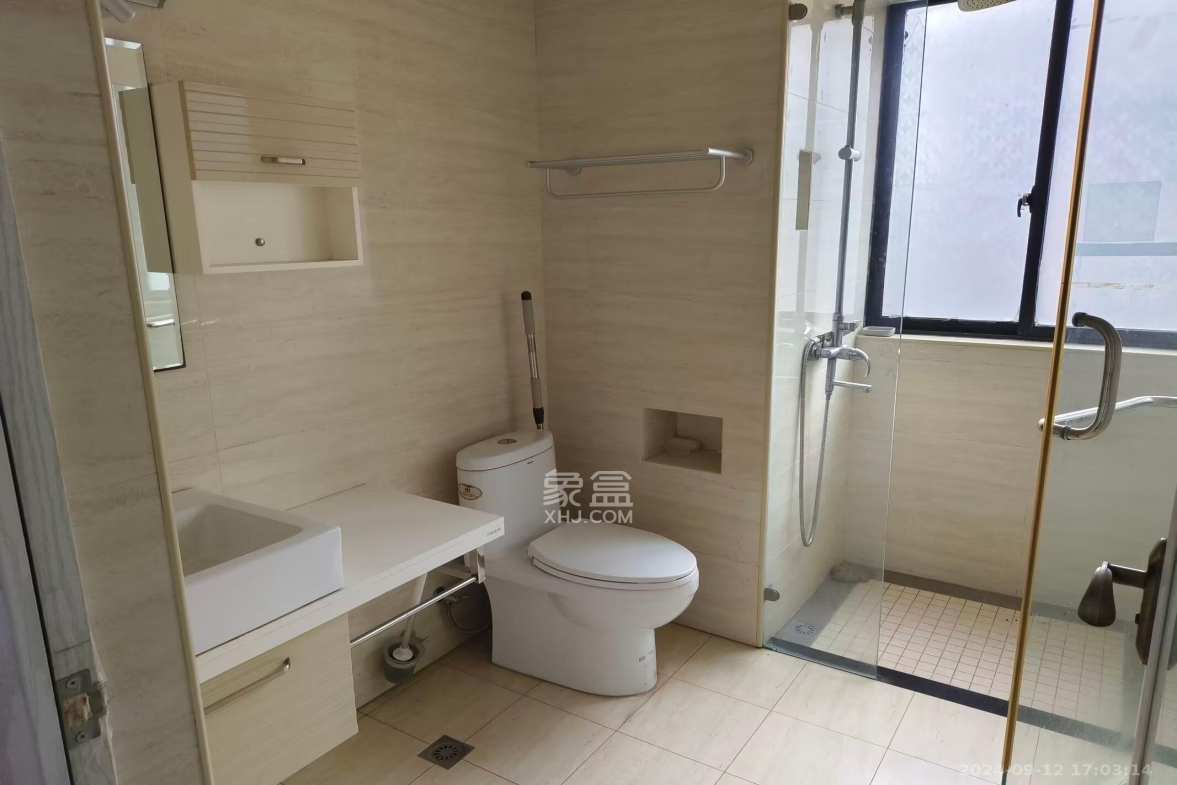 优山美地  3室2厅1卫   2700.00元/月室内图