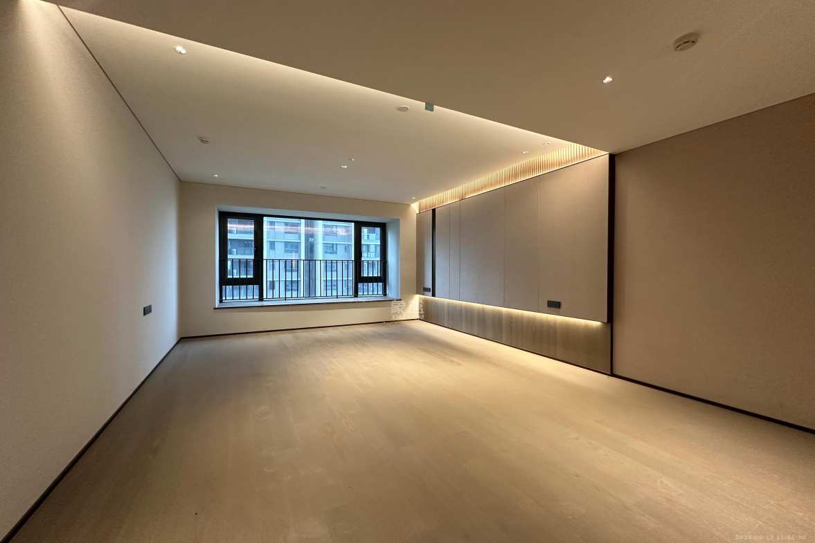 长沙悦府（华润万象城）  4室2厅3卫    13000.0元/月室内图