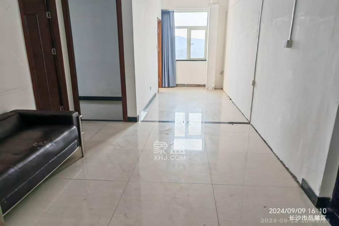 公园道 3室2厅1卫 8000.0元/月 公园道 3室2厅1卫 8000.0元/月室内图