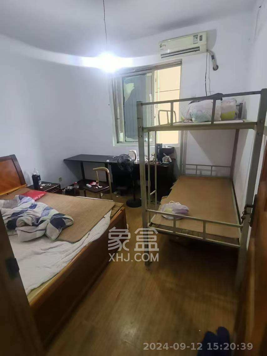 麓谷加州阳光  3室2厅2卫   2400.00元/月室内图