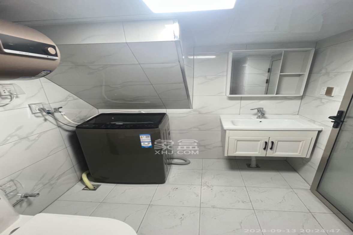 中交广场公寓  2室2厅1卫   2100.00元/月室内图