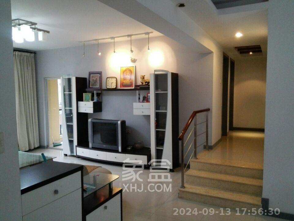圣爵菲斯  3室2厅2卫   2800.00元/月室内图