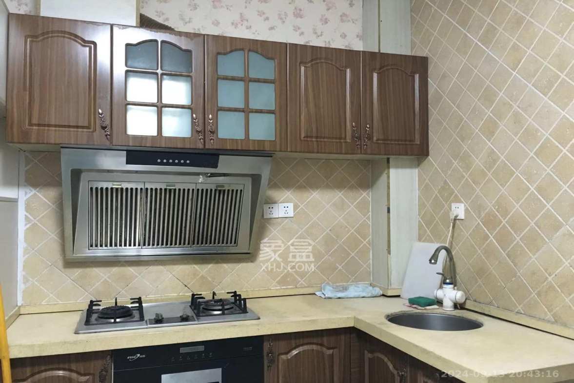 美林银谷  1室1厅1卫   1300.00元/月室内图