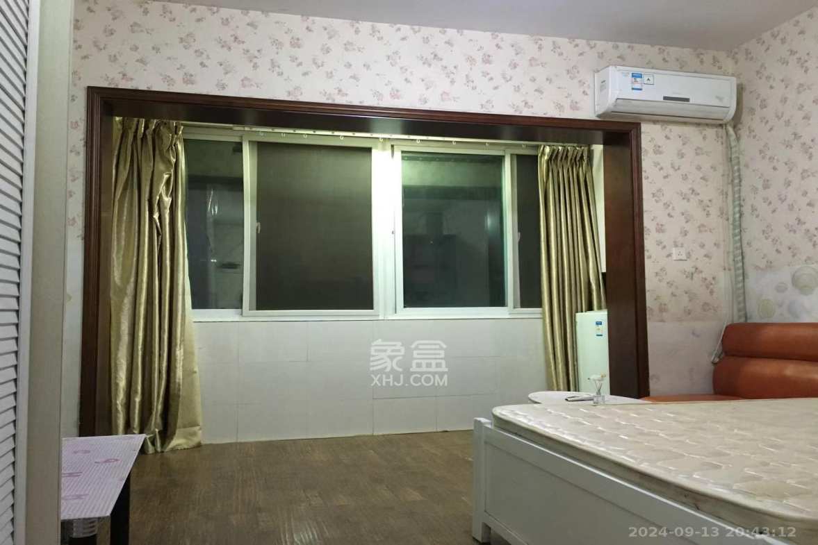 美林银谷  1室1厅1卫   1300.00元/月室内图