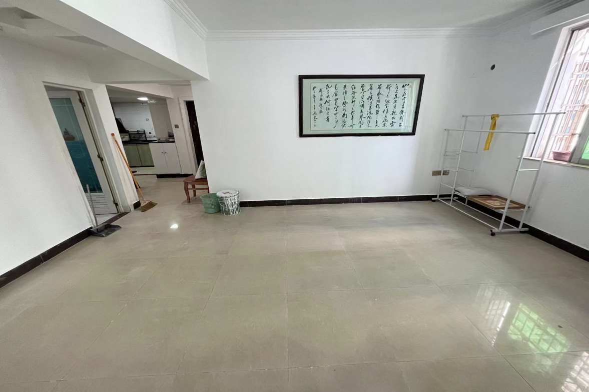 金钟大厦  3室2厅1卫   2800.00元/月室内图