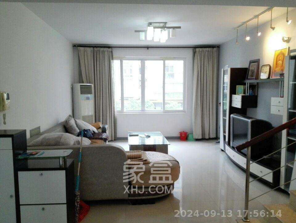 圣爵菲斯  3室2厅2卫   2800.00元/月室内图