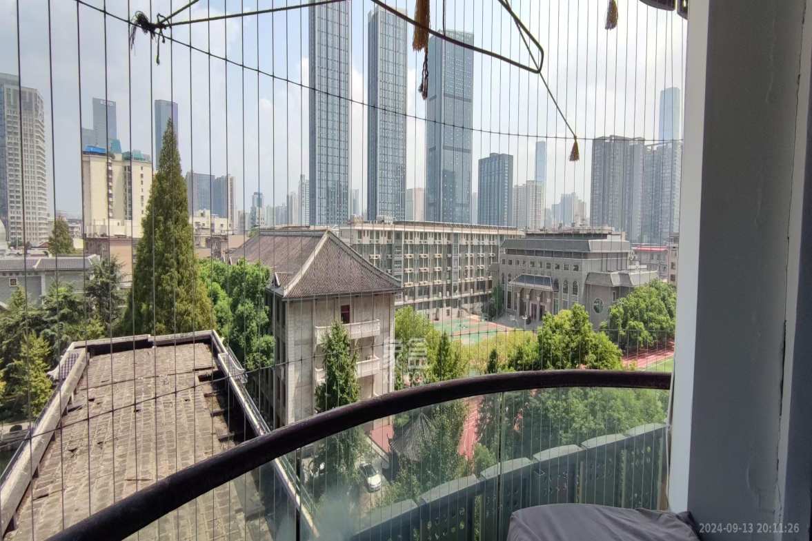 大地金墅  2室2厅1卫    3000.0元/月室内图