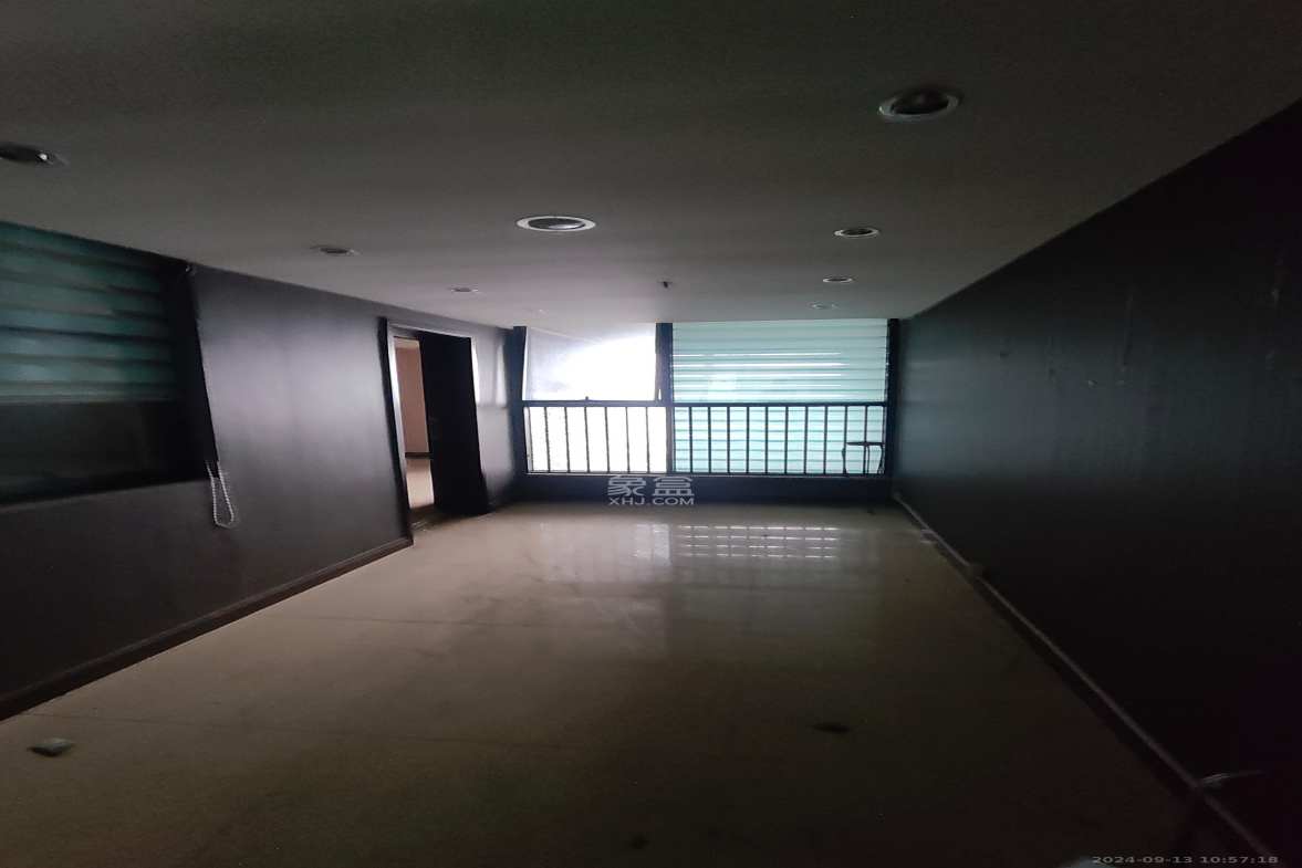 东塘瑞府 2室1厅1卫 2400.0元/月 东塘瑞府 2室1厅1卫 2400.0元/月室内图