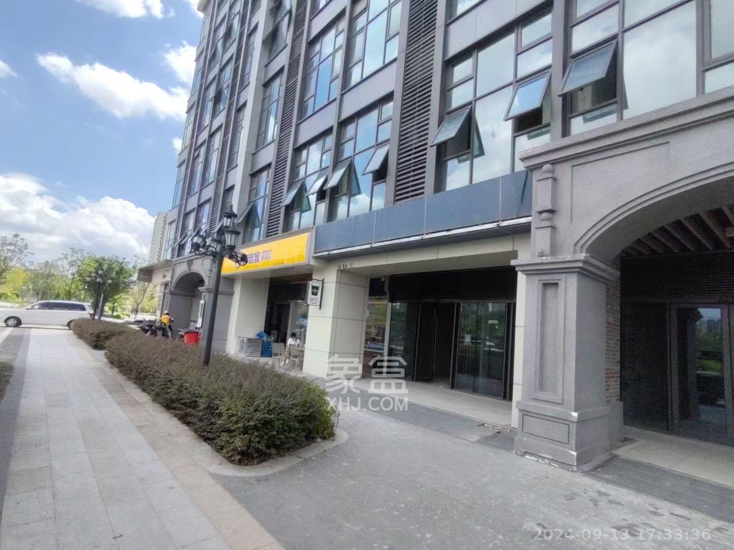 绿地V岛   29.65㎡      4000.0元/月室内图