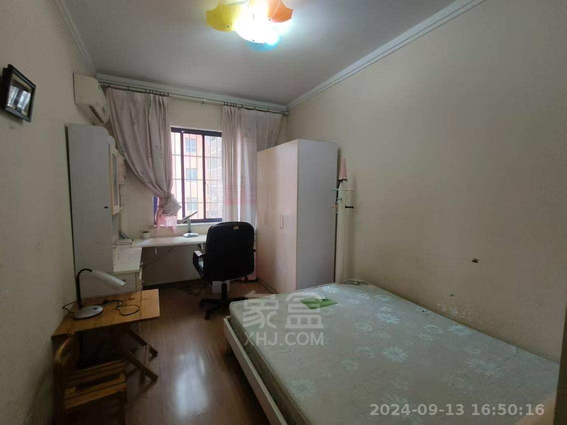 泉塘湾一期  3室2厅2卫   1600.00元/月室内图