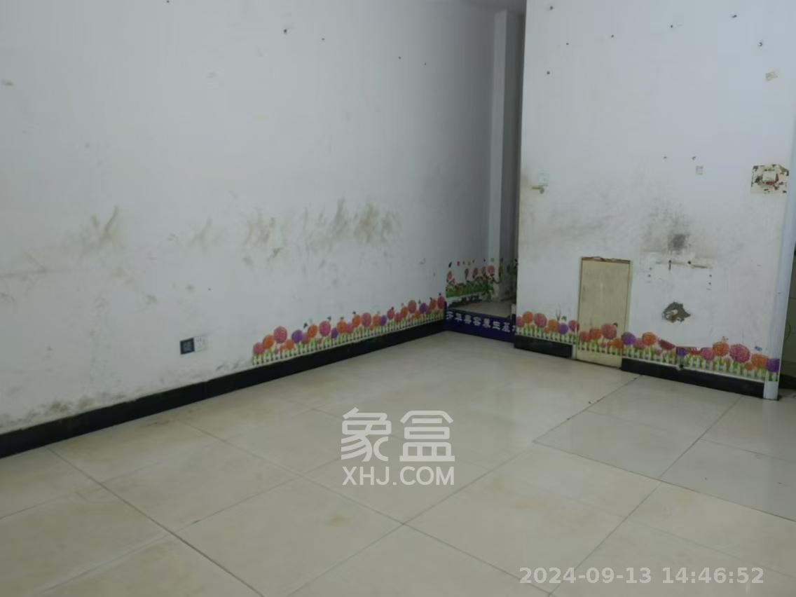 中南汽车世界   22.0㎡      1500.0元/月