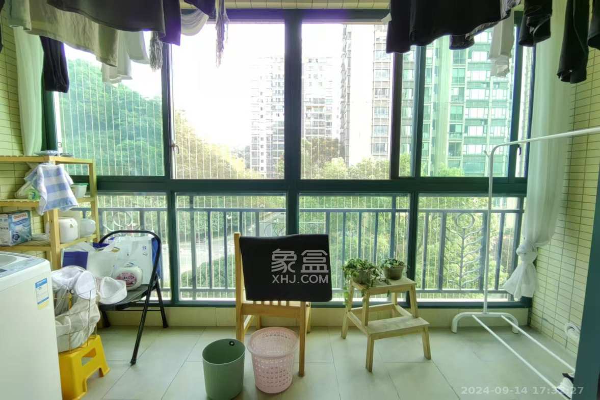 恒大城  1室2厅1卫   1000.00元/月室内图
