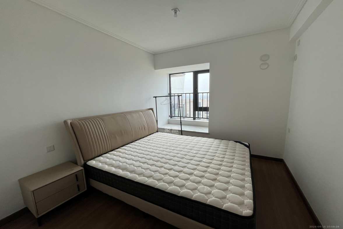 保利天汇  4室2厅2卫   3500.00元/月室内图