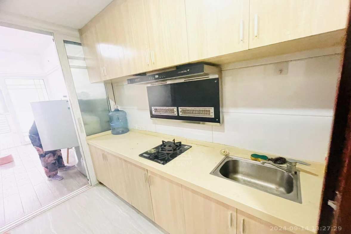 湘江名都  1室1厅1卫   1400.00元/月室内图