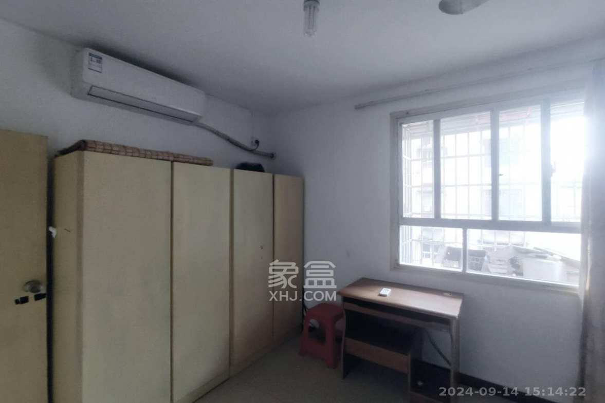 向东南社区  2室1厅1卫   1800.00元/月室内图