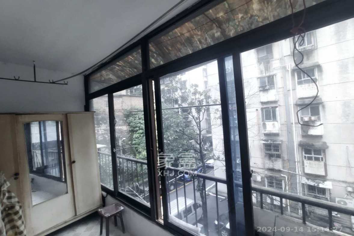 向东南社区  2室1厅1卫   1800.00元/月室内图