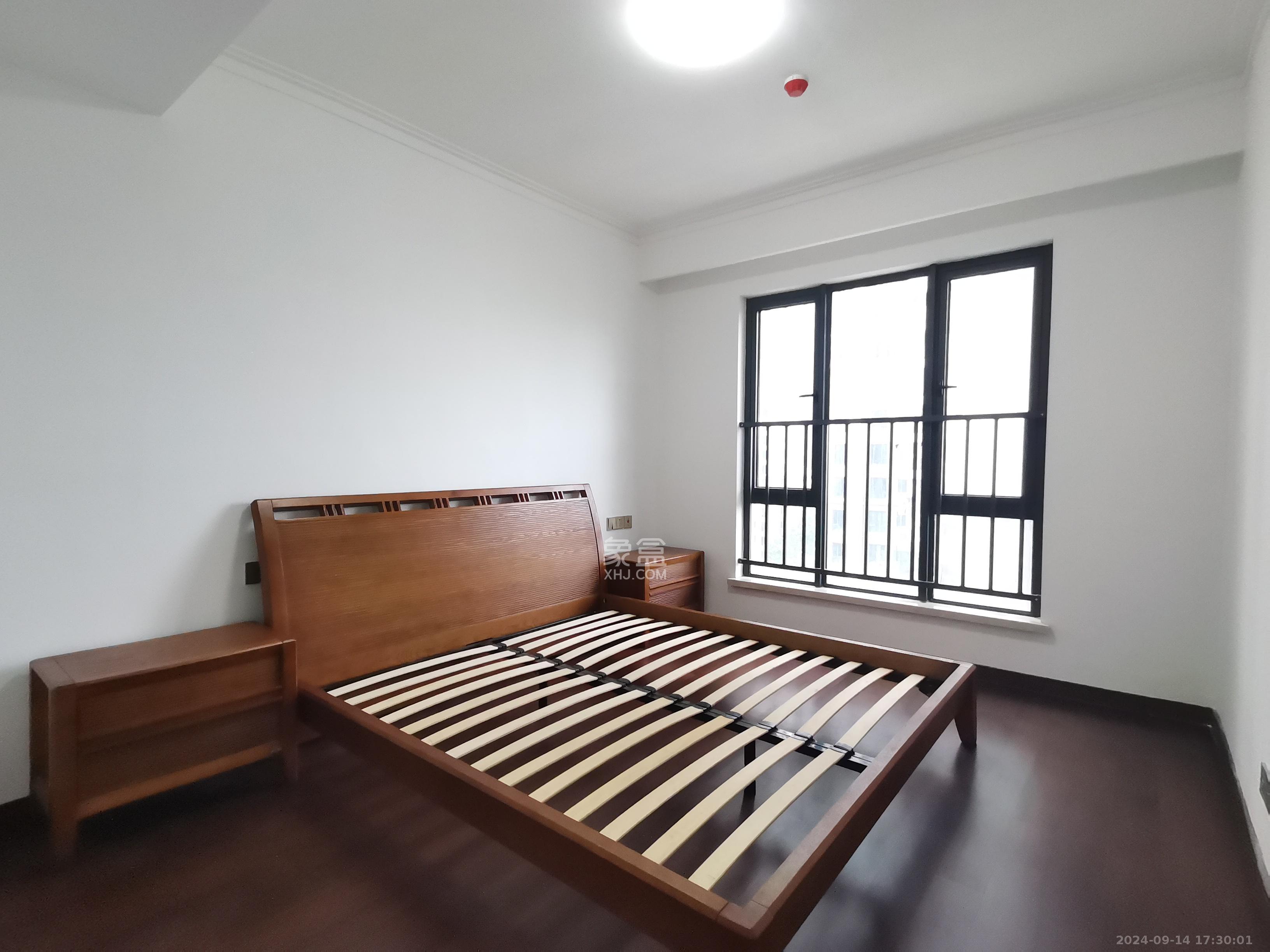 绿地长沙城际空间站（绿地新里佳苑）  3室2厅2卫   3600.00元/月