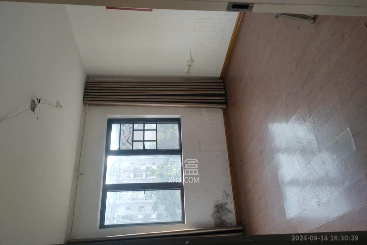鑫远御文台二期  2室2厅1卫   1800.00元/月室内图1