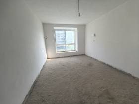 鸿源紫荆酒店(单位房)  3室2厅2卫    56.8万